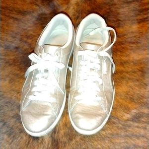 PUMA woman's shoes size 11 in great condition gold color